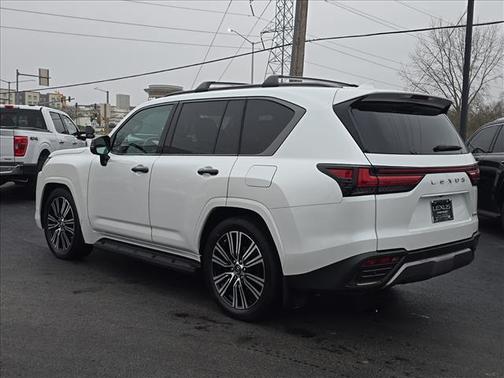 2023 Lexus LX 600 Luxury