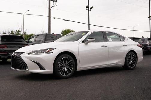 2025 Lexus ES 300h Base