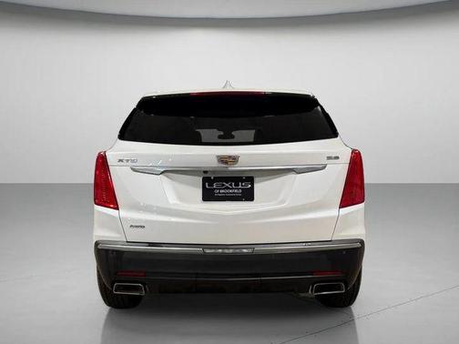 Crystal White Tricoat 2017 Cadillac XT5 Luxury