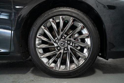 2024 Lexus ES 350 Ultra Luxury