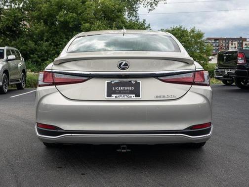 2023 Lexus ES 300h Luxury