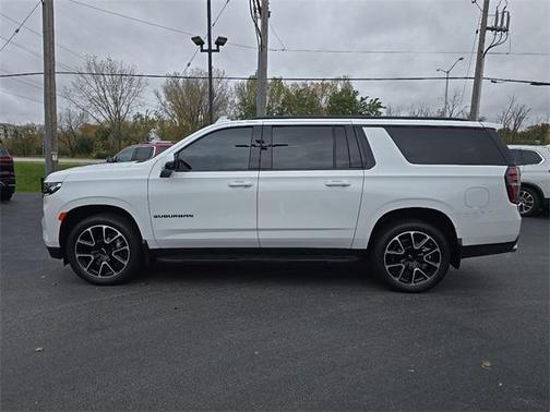 2023 Chevrolet Suburban RST