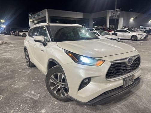 2021 Toyota Highlander Hybrid XLE