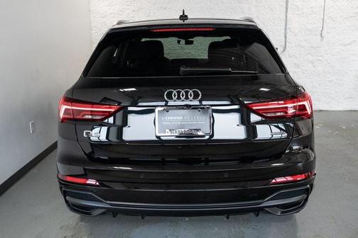 2022 Audi Q3 45 S line Premium