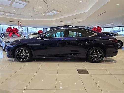 2025 Lexus ES 350 Base