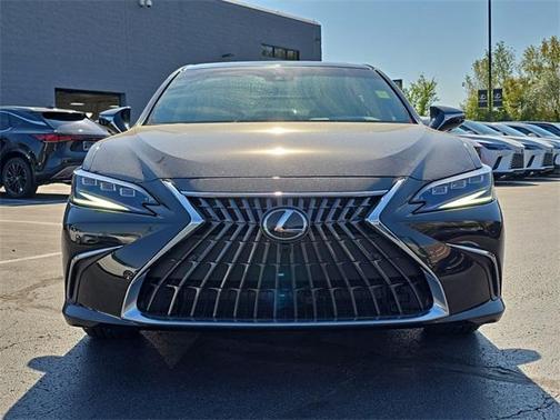 2025 Lexus ES 300h Ultra Luxury