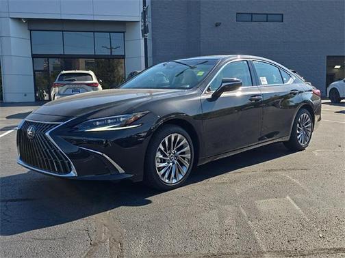 2025 Lexus ES 300h Ultra Luxury