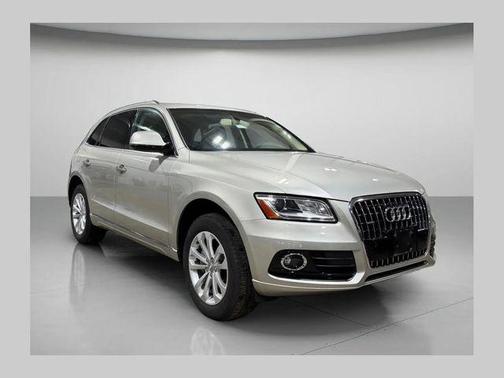 Florett Silver Metallic 2016 Audi Q5 2.0T Premium Plus