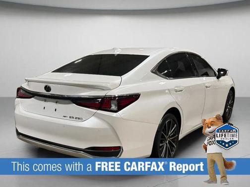 2024 Lexus ES 250 Base