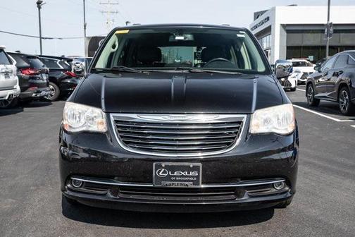 2014 Chrysler Town & Country Touring-L