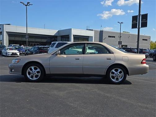 2001 Lexus ES 300 Base