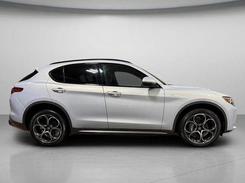 2022 Alfa Romeo Stelvio Ti