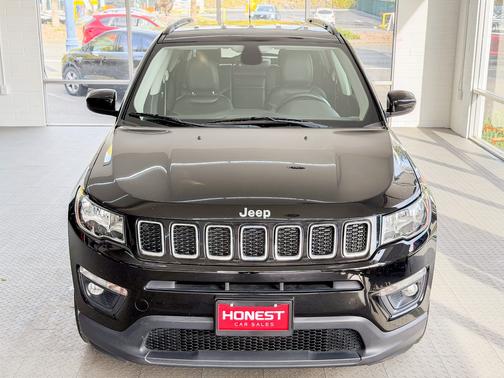 Black 2018 Jeep Compass Latitude