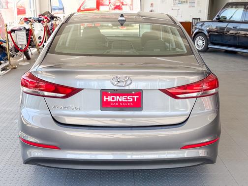 Gray 2018 Hyundai ELANTRA SEL