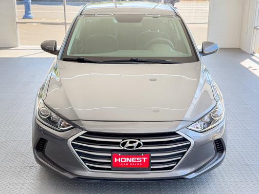 Gray 2018 Hyundai ELANTRA SEL