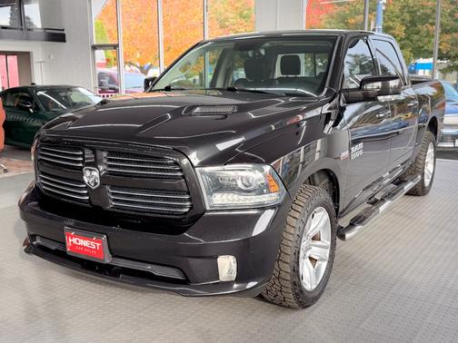 2016 RAM 1500 Sport