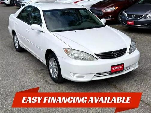 2005 Toyota Camry LE V6