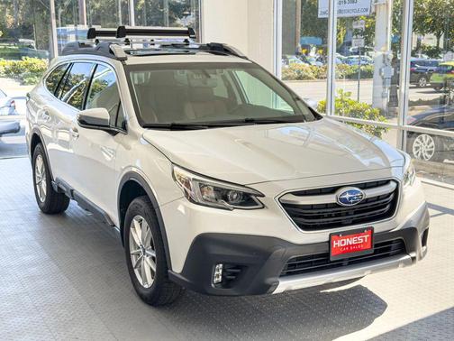 2022 Subaru Outback Touring