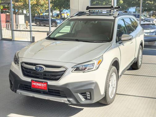 2022 Subaru Outback Touring