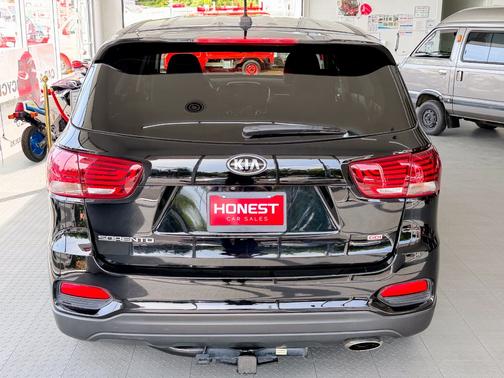 Black 2019 Kia Sorento LX