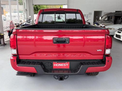 2016 Toyota Tacoma SR5