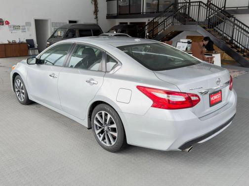 2017 Nissan Altima 2.5 SV