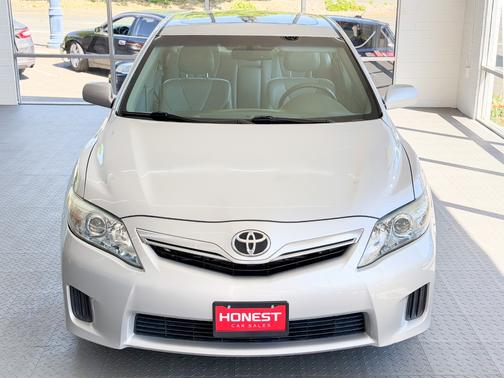 Silver 2011 Toyota Camry Hybrid