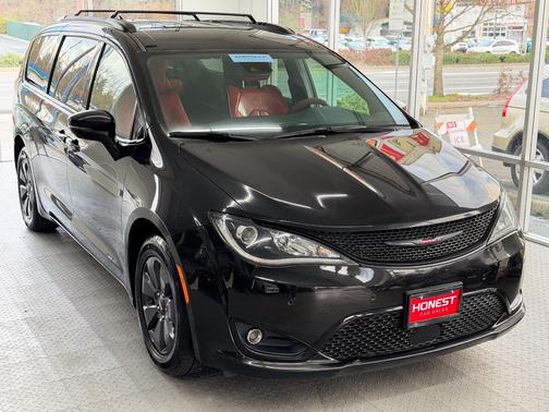 2020 Chrysler Pacifica Hybrid Red S