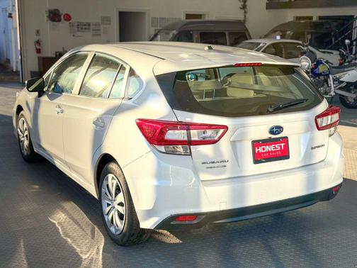 2019 Subaru Impreza 2.0i
