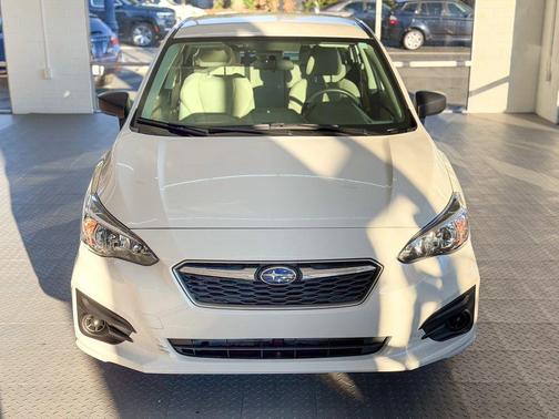 2019 Subaru Impreza 2.0i