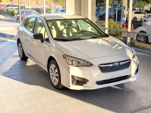 2019 Subaru Impreza 2.0i