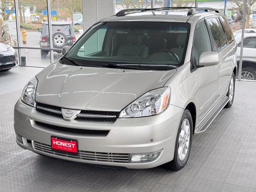2004 Toyota Sienna XLE Limited