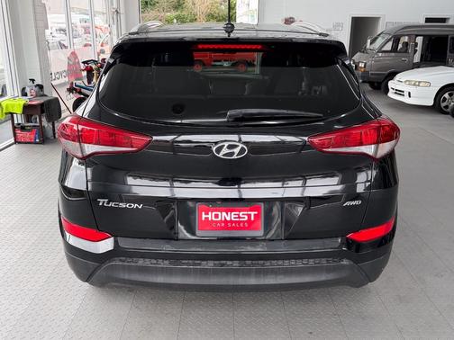 2017 Hyundai TUCSON SE