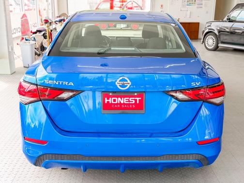 Blue 2022 Nissan Sentra SV