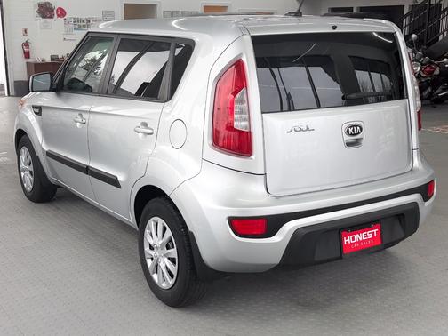 2013 Kia Soul Base