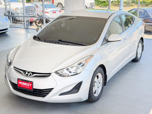 Silver 2015 Hyundai ELANTRA SE