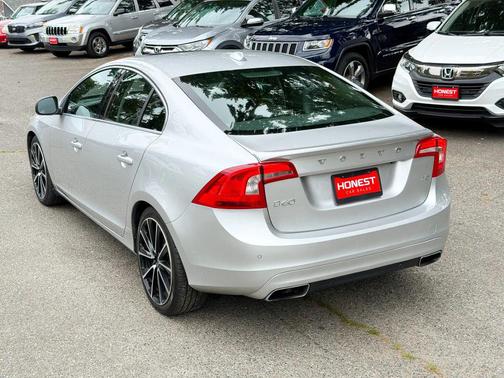 2016 Volvo S60 T5 Drive-E Premier