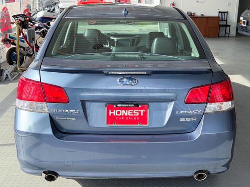2013 Subaru Legacy 3.6R Limited