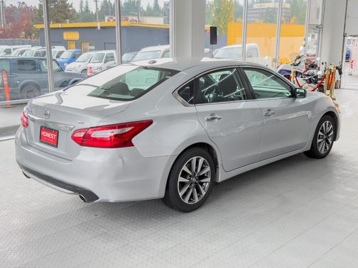 2017 Nissan Altima 2.5 SV