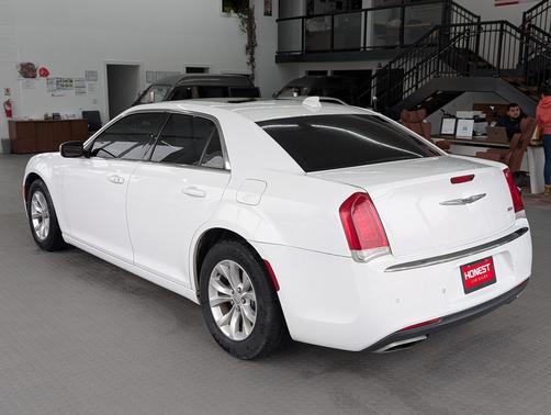 2016 Chrysler 300 Anniversary Edition