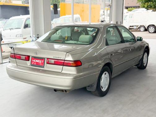 1999 Toyota Camry LE