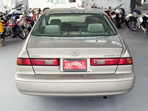 1999 Toyota Camry LE