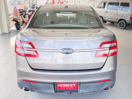 Gray 2014 Ford Taurus Limited