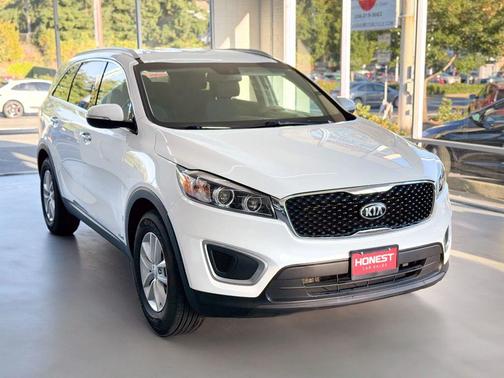 2018 Kia Sorento LX