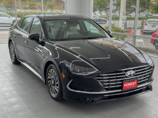 2023 Hyundai SONATA Hybrid SE
