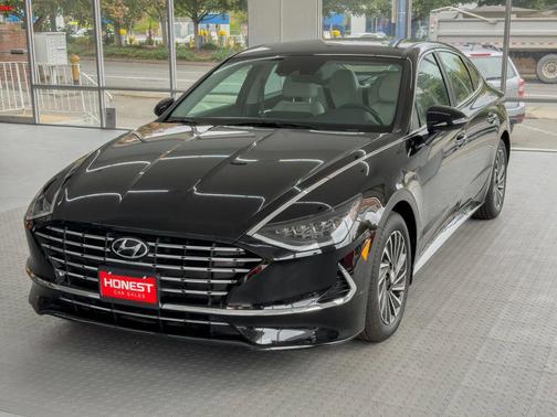 2023 Hyundai SONATA Hybrid SE