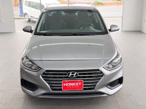 2021 Hyundai Accent SE