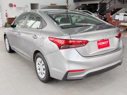 2021 Hyundai Accent SE