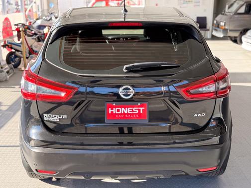 2022 Nissan Rogue Sport S