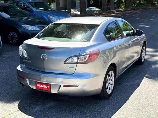 2013 Mazda Mazda3 i Sport